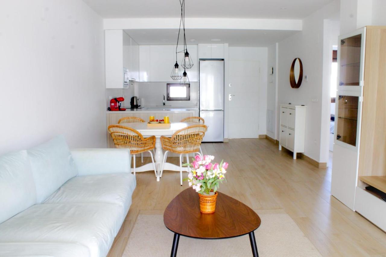 Beautiful Condo In Laguna Beach Resort Overlooking Laguna Rosa In Torrevieja With 2 Bedrooms And 2 Bathrooms Eksteriør billede